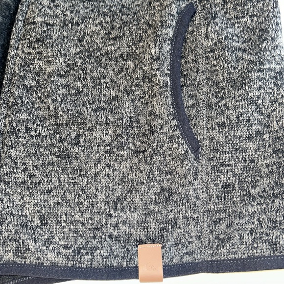 Boys Quicksilver sweatshirt with zipper. Size large 14 boys. Perfect Condition! - Picture 5 of 7